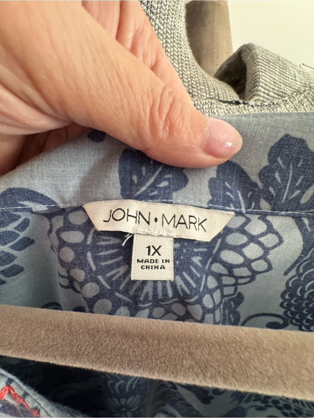 John Mark Blue Floral Patchwork Short Sleeve Top - Picture 5 of 6